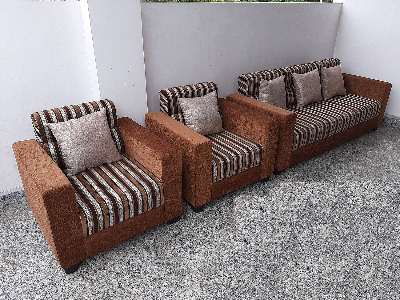 Sofa With back cushion available on order