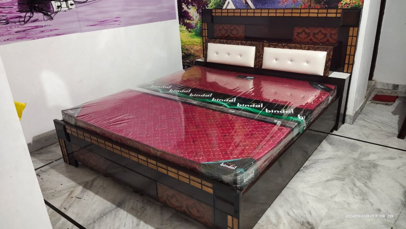 on order Box double bed golden biskit border